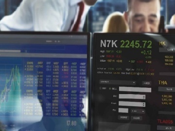 长三角铁路预计今日发送旅客370万人次，增开夜间高铁列车170列