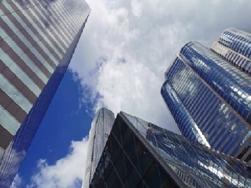 手机迈入10000mAh时代！多家品牌跟进 充电宝将被淘汰